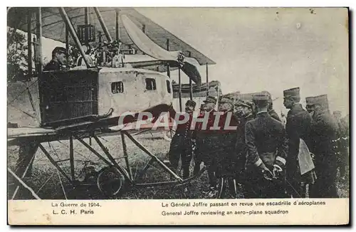 Cartes postales Avion Aviation Le general Joffre passant en revue une escadrille d&#39aeroplanes