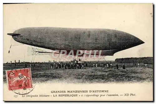 Ansichtskarte AK Avion Aviation Dirigeable Zeppelin Grandes maneouvres d&#39Automne La Republique