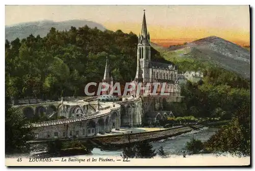 Cartes postales Lourdes La Basilique Et Les Piscines