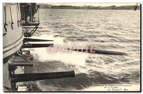 Cartes postales Bateau Lancement d'une torpille d'un croiseur de 1ere classe