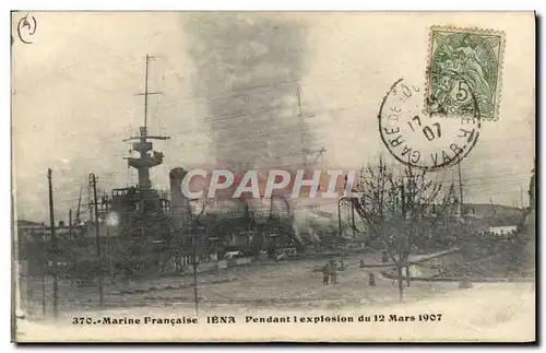 Cartes postales Bateau Iena Pendant l&#39explosion du 12 mars 1907