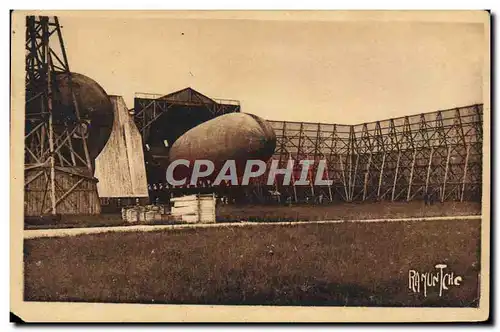 Ansichtskarte AK Avion Aviation Dirigeable Zeppelin Rochefort Base des dirigeables de la Marine