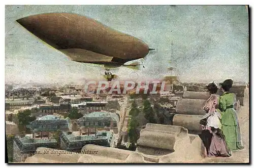 Cartes postales Avion Aviation Dirigeable Zeppelin Un dirigeable militaire Paris Tour Eiffel