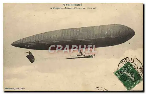 Ansichtskarte AK Avion Aviation Dirigeable Zeppelin Le dirigeable adjudant Vincenot en plein vol