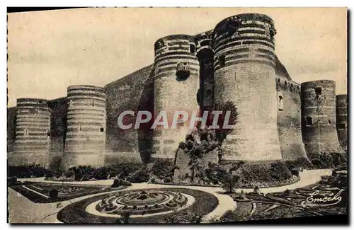 Cartes postales Angers Le Chateau Et Ses Fosses Fleuris