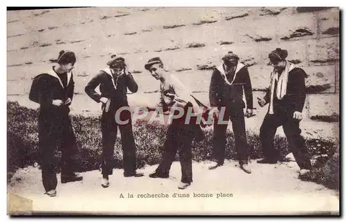 Cartes postales Bateau de guerre Marins A la recherche d&#39une bonne place