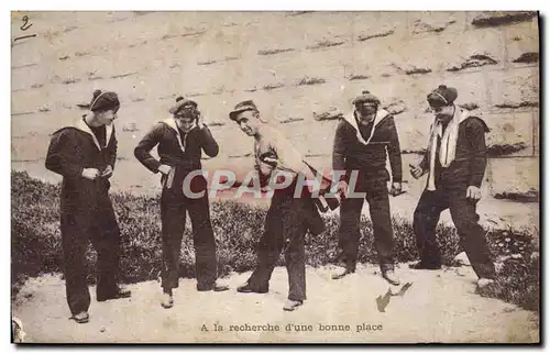 Cartes postales Bateau de guerre Marins A la recherche d'une bonne place