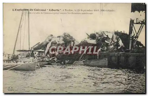 Cartes postales Bateau de guerre Explosion de la Liberte a toulon