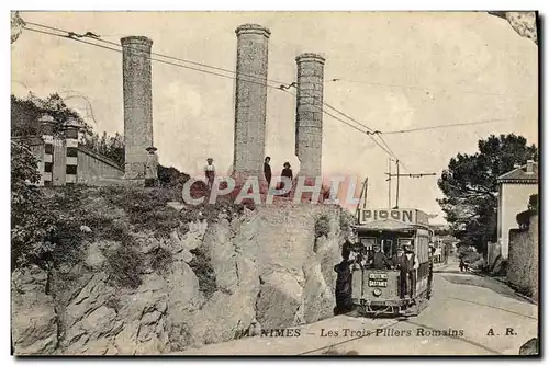 Ansichtskarte AK Nimes Les trois piliers romains Tramway