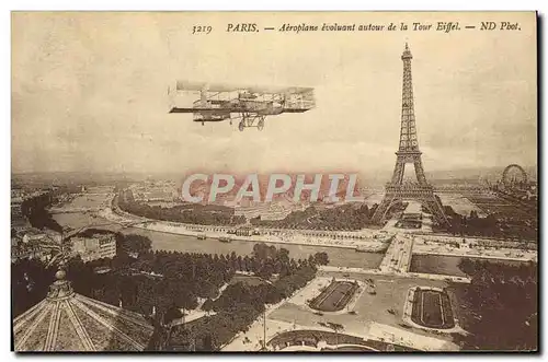 Cartes postales Avion Aviation Paris evoluant autour de la Tour Eiffel