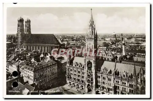 Cartes postales moderne Munchen Rathaus und Frattenkirche Dom