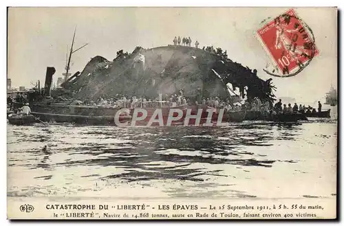 Cartes postales Bateau de guerre Catastrophe du cuirasse Liberte Les epaves