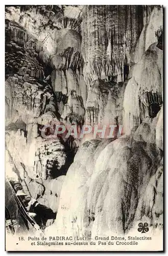 Cartes postales Puits De Padirac Grand Dome Stalactites et stalagmites au dessus du pas du crocodile