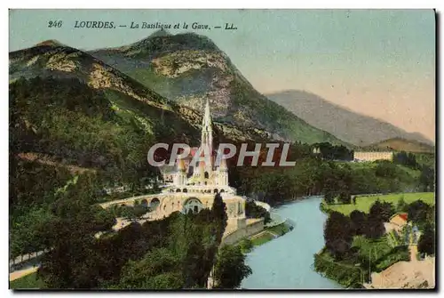 Cartes postales Lourdes La Basilique Et Le Gave