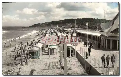 Cartes postales moderne Deauville Plage fleurie La plage a maree haute