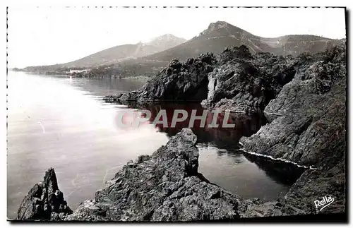 Cartes postales moderne La Cote D&#39Azur Route De La Corniche D&#39Or Les rochers du Trayas Le pic Aurele et la Cap Rou