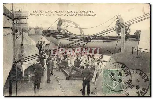 Cartes postales Bateau Manoeuvre pour la mise a l&#39eau d&#39une chaloupe