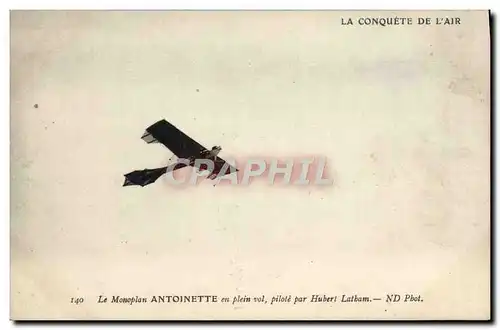 Ansichtskarte AK Avion Aviation Monoplan Antoinette en plein vol pilote par Hubert Latham