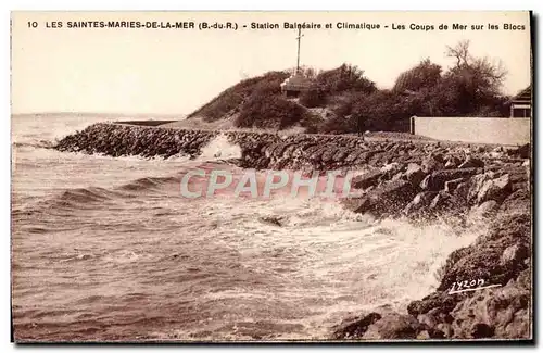 Ansichtskarte AK Les Saintes Maries De La Mer Les coups de mer sur les blocs