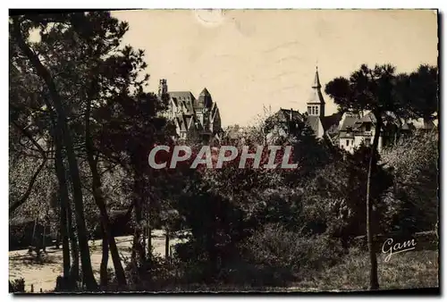 Cartes postales moderne Le Touquet Paris Plage L'hotel de ville et l'eglise vues de la foret