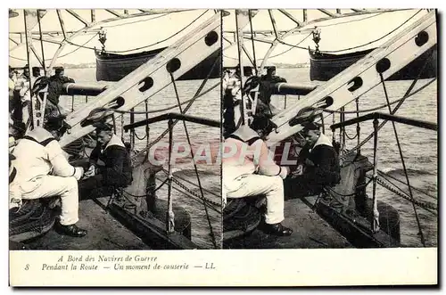 Ansichtskarte AK Bateau A bord des navires de guerre Pendant la route Un moment de causerie