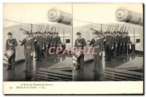 Cartes postales Bateau A bord des navires de guerre Releve de la garde