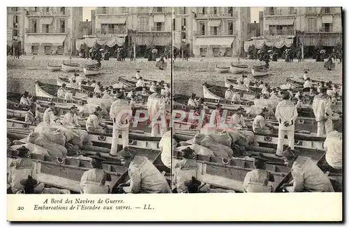 Cartes postales Bateau A bord des navires de guerre Embarcations de l'escadre aux vivres