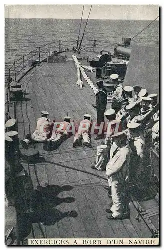 Ansichtskarte AK Bateau Exercices a bord d&#39un navire Marins