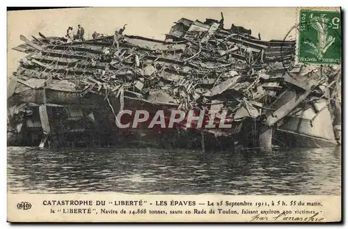 Ansichtskarte AK Bateau Catastrophe du cuirasse Liberte Les epaves