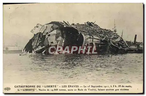 Ansichtskarte AK Bateau Catastrophe du cuirasse Liberte Les epaves