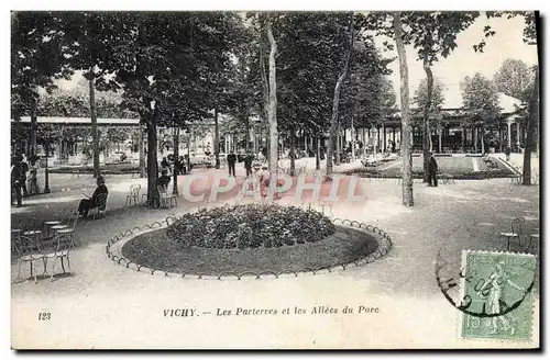 Cartes postales Vichy Les Parterres Et Les Allees Du Parc