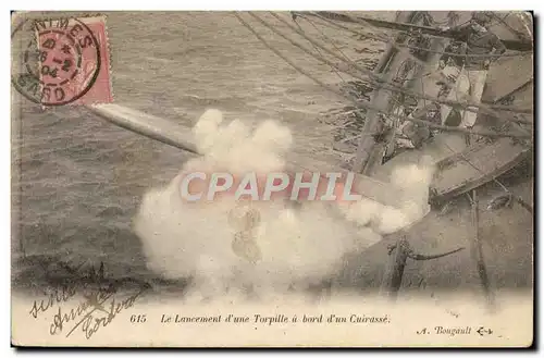 Ansichtskarte AK Bateau Le lancement d&#39une torpille a bord d&#39un cuirasse