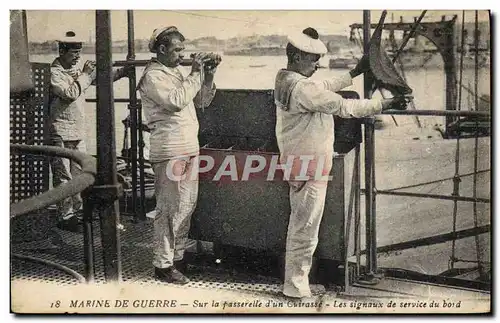 Cartes postales Bateau Sur la passerelle d'un cuirasse Les signaux de service du bord