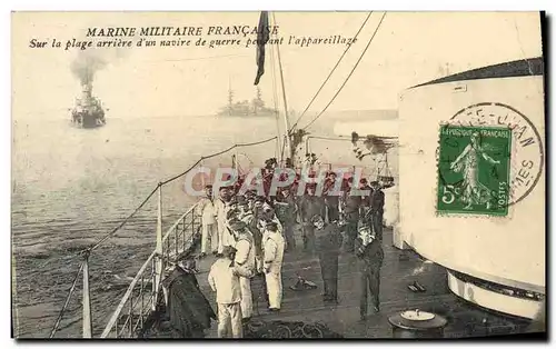 Cartes postales Bateau Sur la plage arriere d&#39un navire de guerre pendant l&#39appareillage