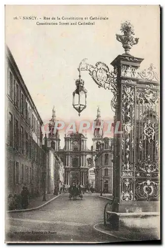 Cartes postales Nancy Rue de la Constitution et Cathedrale