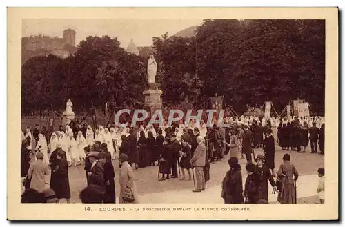 Cartes postales Lourdes La procession devant la vierge couronee