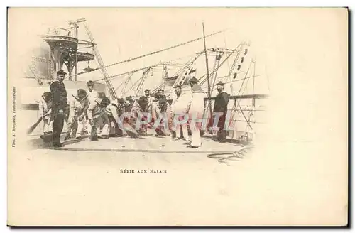 Cartes postales Bateau de guerre Serie aux balais