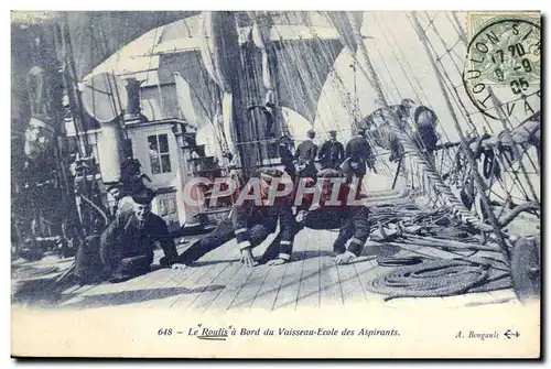 Cartes postales Bateau de guerre Le roulis a bord du vasisseau Ecole des Aspirants