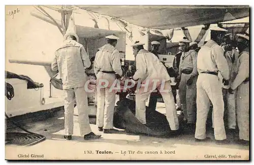 Ansichtskarte AK Bateau de guerre Le tir du canon a bord Toulon