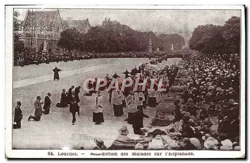 Cartes postales Lourdes Benediction Des Malades sur l&#39esplanade