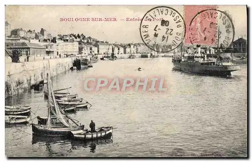 Cartes postales Boulogne Sur Mer Entree du port Bateau