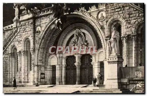 Cartes postales moderne Lourdes Entree De I Eglise Du Rosaire