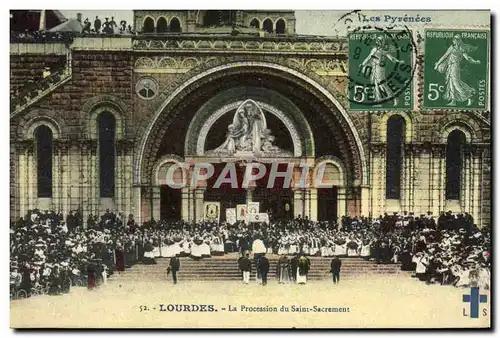 Cartes postales Lourdes La Procession Du Saint Sacrement