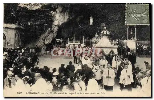 Cartes postales Lourdes La Grotte Avant Le Depart De La Procession