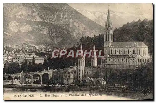 Ansichtskarte AK Lourdes La Basilique Et La Chaine Des Pyrenees