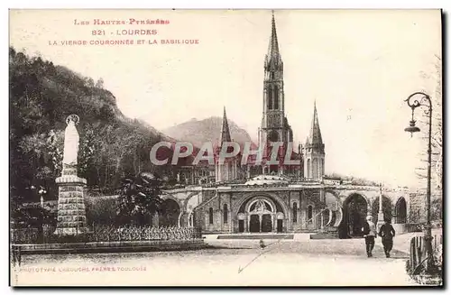 Cartes postales Lourdes La Vierge Couronnee Et La Basilique