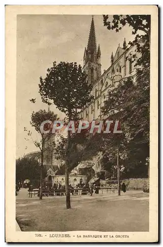 Cartes postales Lourdes La Basilique Et La Orotte