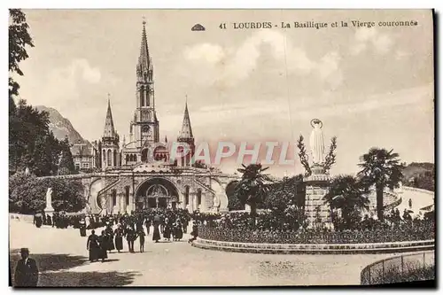 Cartes postales Lourdes La Baslilque et la Vierge Couronnee