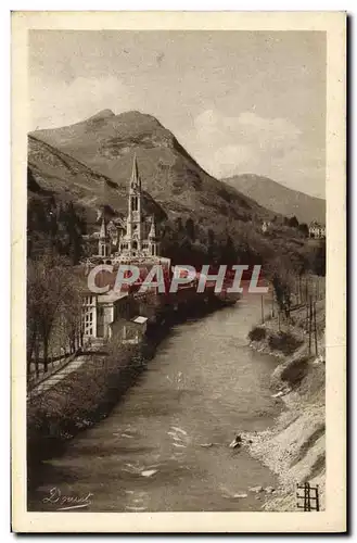 Cartes postales Lourdes La Basilique et le Gave