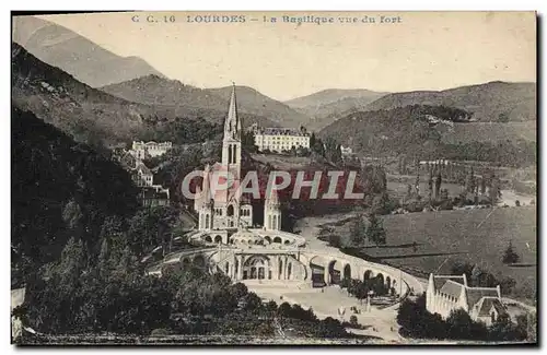 Cartes postales Lourdes La Basilique Vue du Fort